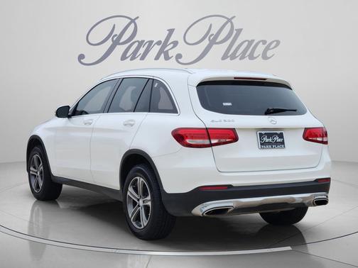 Polar White 2017 Mercedes-Benz GLC 300 Base