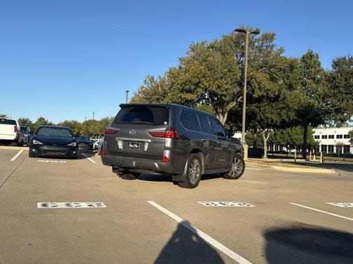 2017 Lexus LX 570 Base