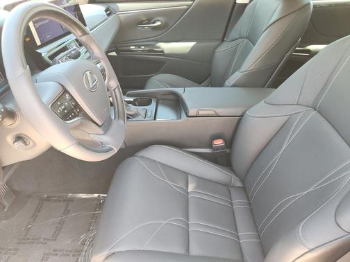 White Pearl 2024 Lexus ES 350 Luxury