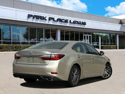 2017 Lexus ES 350 Base