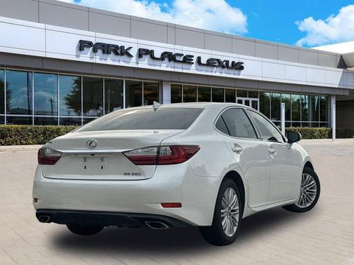 2017 Lexus ES 350 Base