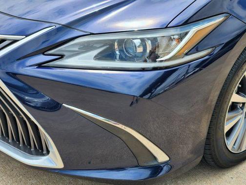 2021 Lexus ES 350 Base