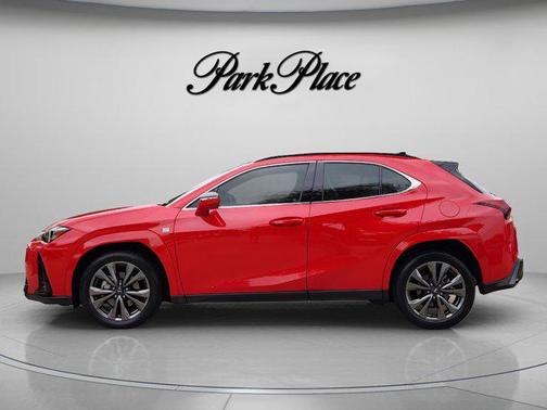 2025 Lexus UX 300h F SPORT Design