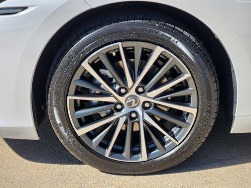 2025 Lexus ES 350 Base