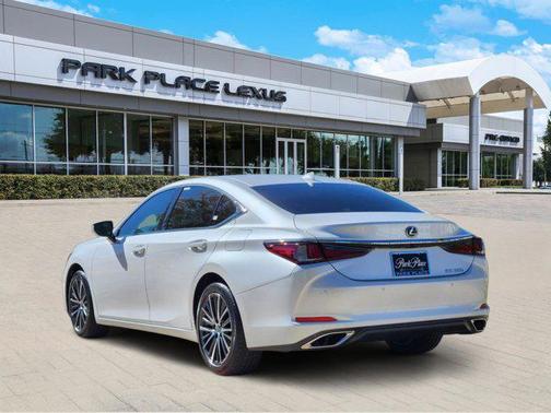 2025 Lexus ES 350 Base