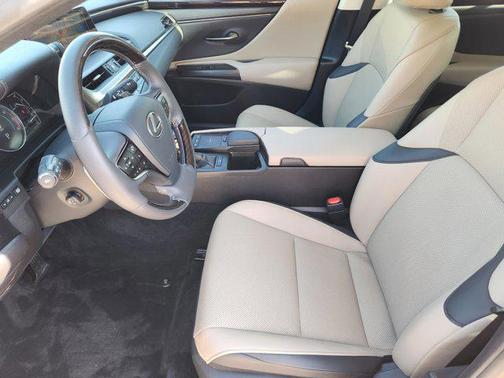 Obsidian 2021 Lexus ES 350 Premium