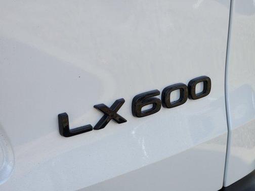 2026 Lexus LX 600 Luxury