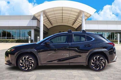 2025 Lexus UX 300h Base
