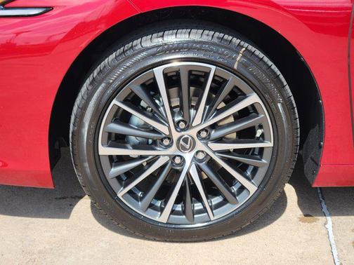 2025 Lexus ES 350 Base