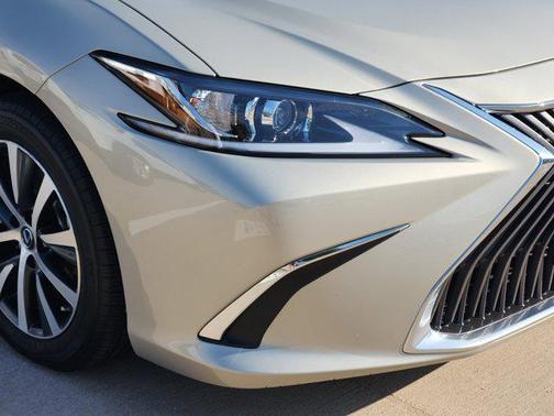 2021 Lexus ES 250 Base