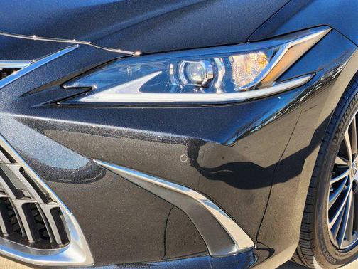 2023 Lexus ES 350 Base