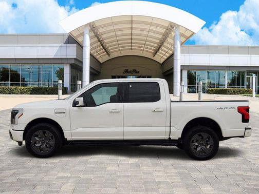 2022 Ford F-150 Lightning LARIAT