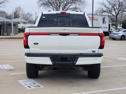 2022 Ford F-150 Lightning LARIAT