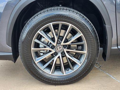 2025 Lexus NX 350h 350h