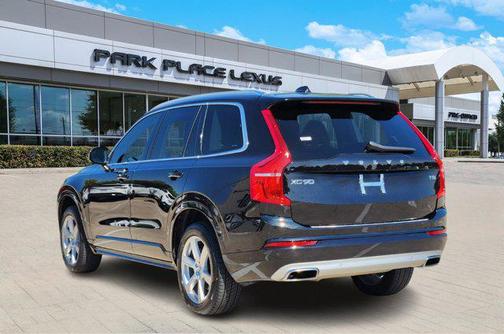 2021 Volvo XC90 T5 Momentum