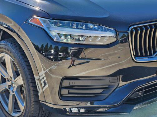 2021 Volvo XC90 T5 Momentum