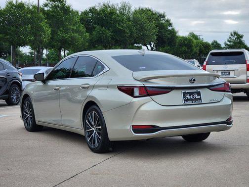 Beige Metallic 2025 Lexus ES 300h Premium