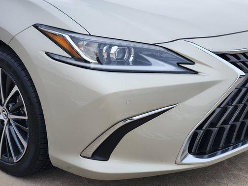 Beige Metallic 2025 Lexus ES 300h Premium