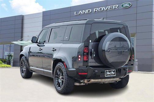 2023 Land Rover Defender 110 X-Dynamic SE
