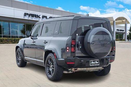 2023 Land Rover Defender 110 X-Dynamic SE