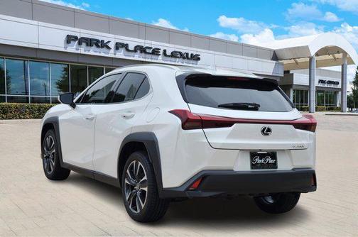 2025 Lexus UX 300h Base