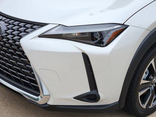 2025 Lexus UX 300h Base