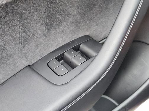 Deep Blue Metallic 2022 Tesla Model 3 Long Range