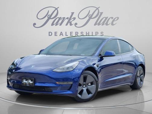 Deep Blue Metallic 2022 Tesla Model 3 Long Range