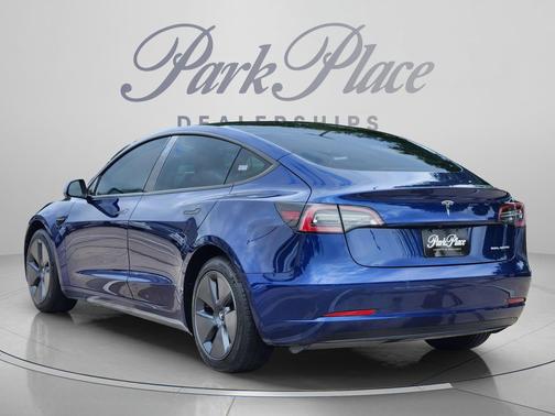 Deep Blue Metallic 2022 Tesla Model 3 Long Range