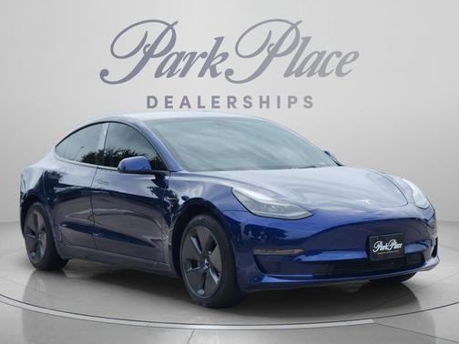 Deep Blue Metallic 2022 Tesla Model 3 Long Range
