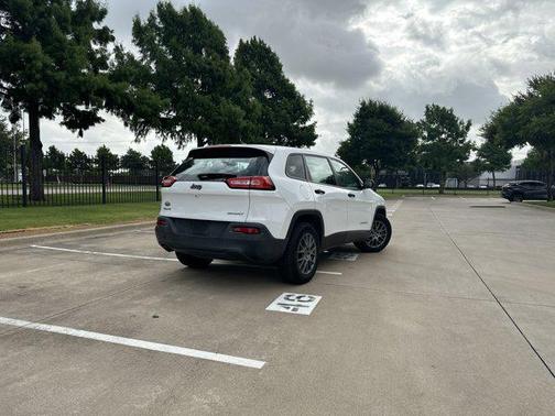 2014 Jeep Cherokee Sport