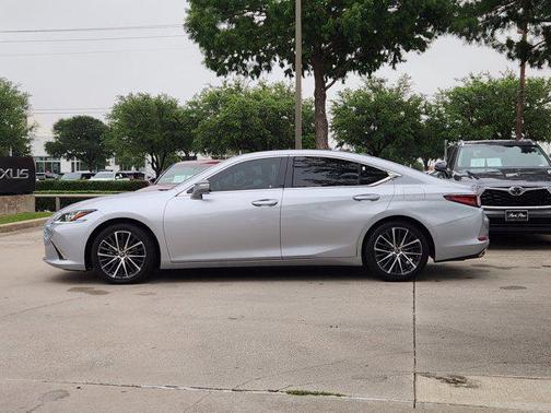 Iridium 2022 Lexus ES 350 Premium