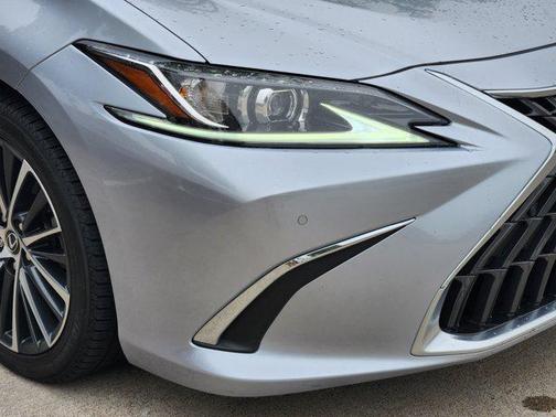 Iridium 2022 Lexus ES 350 Premium