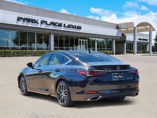 2025 Lexus ES 350 Base