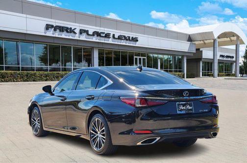 2025 Lexus ES 350 Base