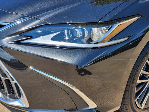 2025 Lexus ES 350 Base