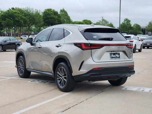 Atomic Silver 2025 Lexus NX 250 Premium