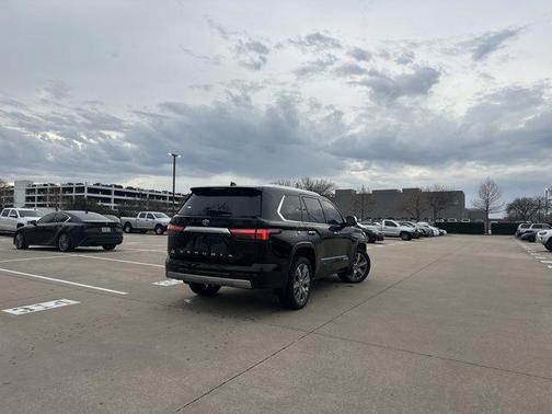 2024 Toyota Sequoia Capstone