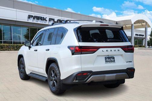 2025 Lexus LX 700h Overtrail