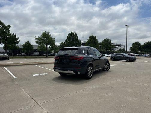 Black Sapphire Metallic 2020 BMW X5 sDrive40i
