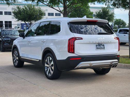White Pearl 2022 Kia Telluride EX