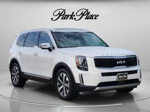 White Pearl 2022 Kia Telluride EX