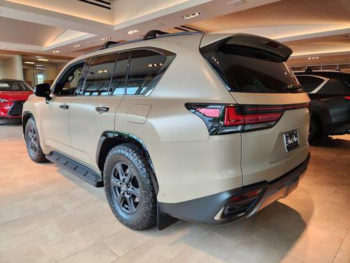 2025 Lexus LX 700h LX 700h Overtrail
