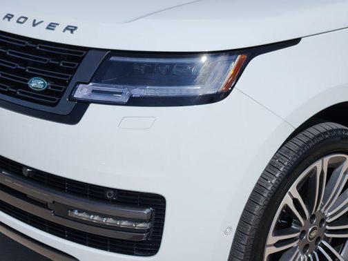 2025 Land Rover Range Rover P530 SE