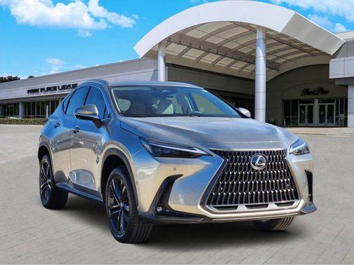 2026 Lexus NX 450h+ Luxury