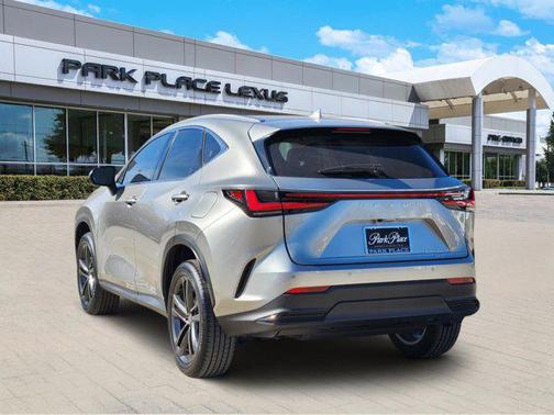 2026 Lexus NX 450h+ Luxury