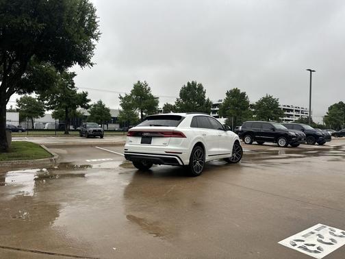 Carrara White 2019 Audi Q8 3.0T Premium