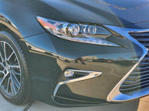 2017 Lexus ES 350 Base