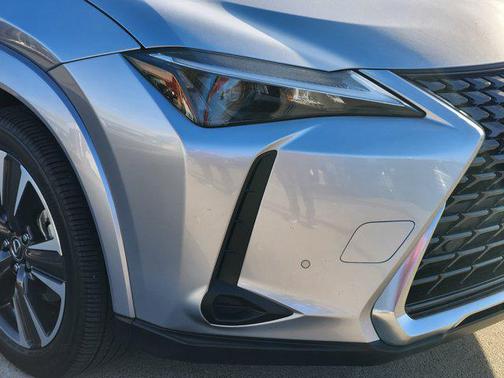 2025 Lexus UX 300h Premium