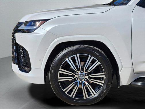 2026 Lexus LX 700h Luxury